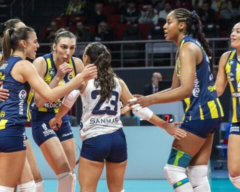 Fenerbahçe Kadın Voleybol Takımı, 6 Oyuncusuyla Yollarını Ayırdı