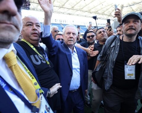 Fenerbahçe'nin Yeni Başkanı Aziz Yıldırım Seçildi