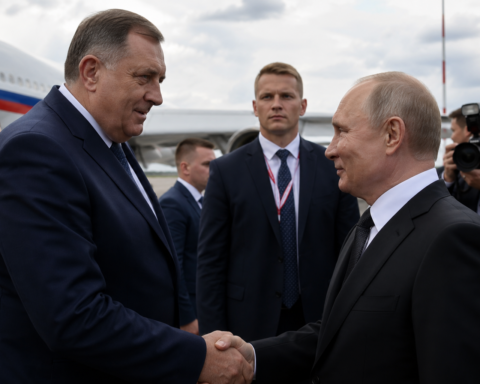 Eski Sırp Cumhuriyeti lideri Dodik, Putin'in Banja Luka'yı ziyaret edeceğini duyurdu