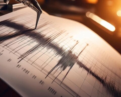 Filipinler Açıklarında 7.8 Büyüklüğünde Deprem: Tsunami Uyarısı Yapıldı