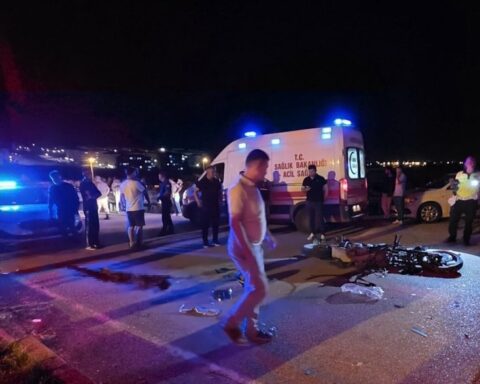 Hatay'da Otomobil ve Motosiklet Çarpıştı: 1 Kişi Hayatını Kaybetti, 1 Kişi Ağır Yaralı