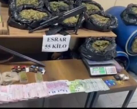 Hatay'da Uyuşturucu Operasyonu: 55 Kilogram Esrar ve Silah Ele Geçirildi, 6 Kişi Tutuklandı