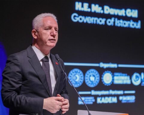 İİT Gençlik Girişimcilik Konferansı İstanbul'da Genç Girişimcileri Buluşturdu