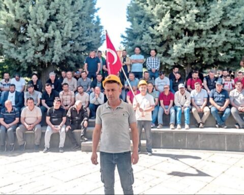 İşçiler Yine Patronun Sözlerine Güvenmiyor, Ankara'ya Yürüyüşe Devam Ediyor