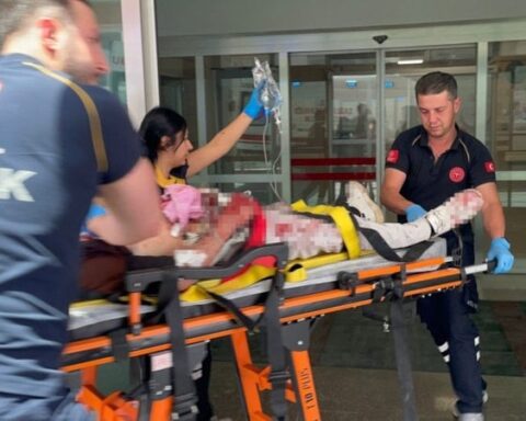 Karaman'da Aile Kavgasında Bir Kişi Bıçaklandı, Durumu Ağır
