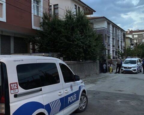 Konya'da Eşinden Bıçaklanan Kadın Ağır Yaralı Olarak Hastaneye Kaldırıldı