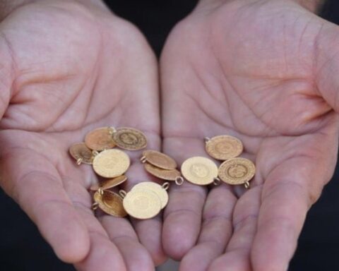 Küresel Piyasalarda Satış Baskısı: Altın ve Bitcoin Değer Kaybı Yaşıyor