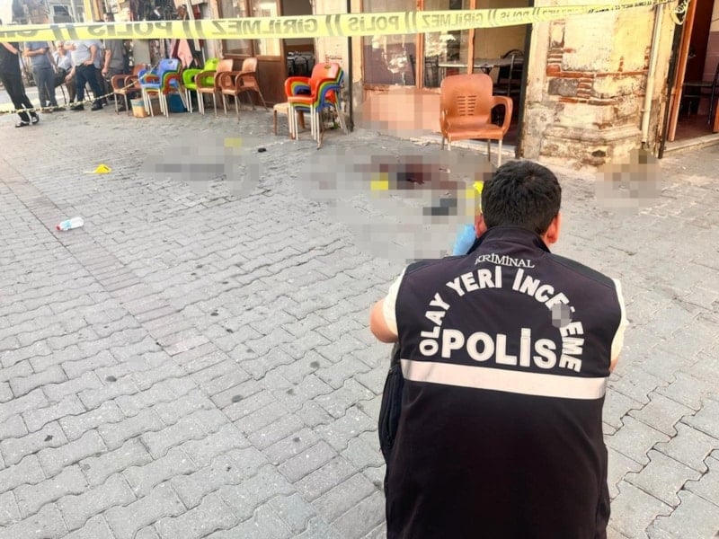 Manisa'da Pompalı Tüfekle Saldırı: İki Kişi Yaralandı