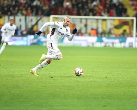 Oleksandr Zubkov, AEK'ye Transfer Olma Aşamasında