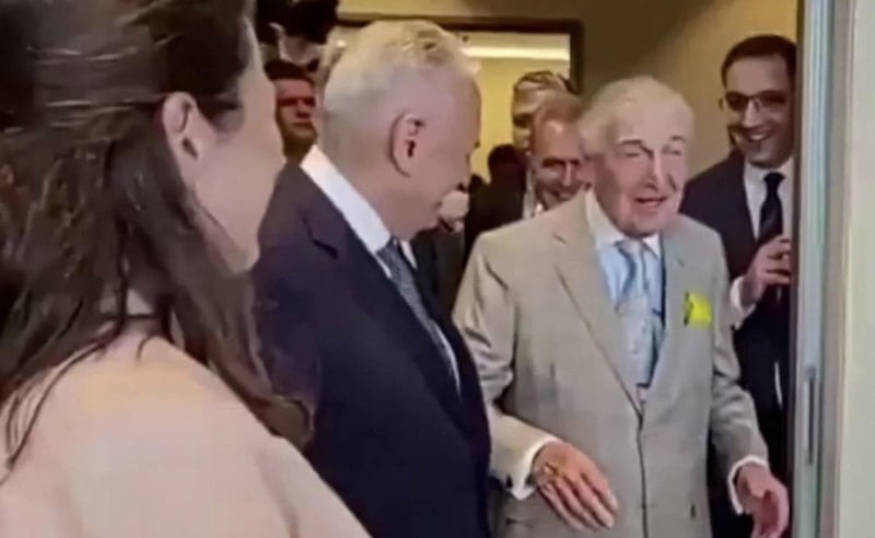 Rahmi Koç, Kürt kadın fıkrası nedeniyle sosyal medyada özür diledi