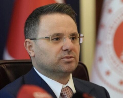 Rahmi Koç'un Aşağlayıcı Fıkrasına Siyasi Tepkiler Cevapsız Kaldı