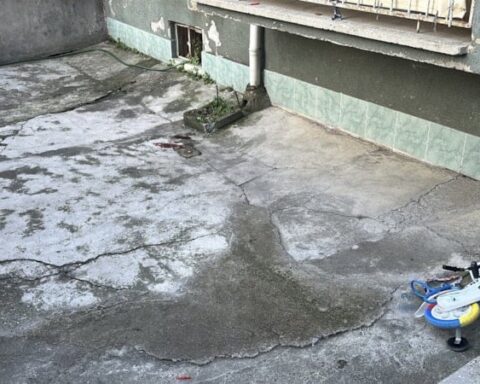 Samsun'da Camdan Düşen 1,5 Yaşındaki Çocuk Hayatını Kaybetti