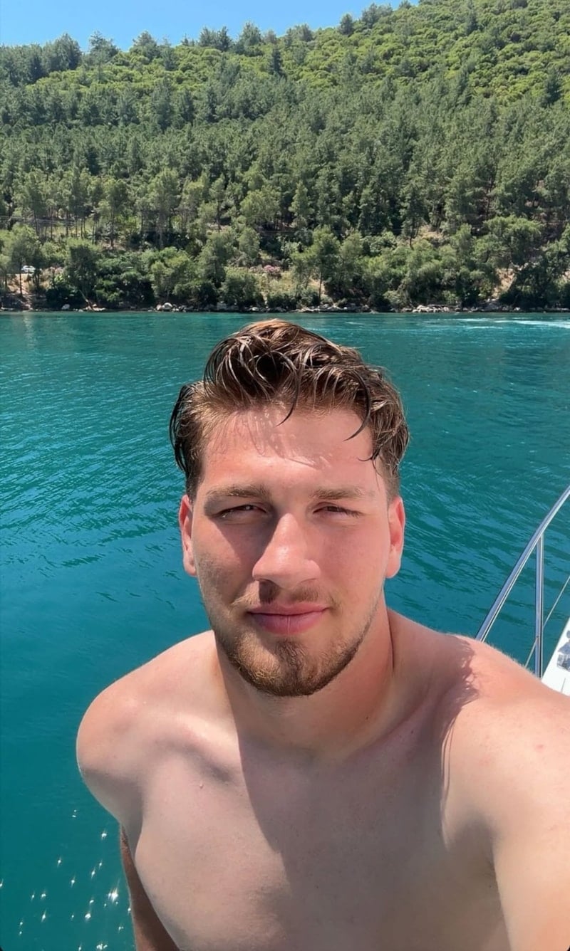 Semih Kılıçsoy, Tatil Paylaşımıyla Dikkatleri Üzerine Çekti