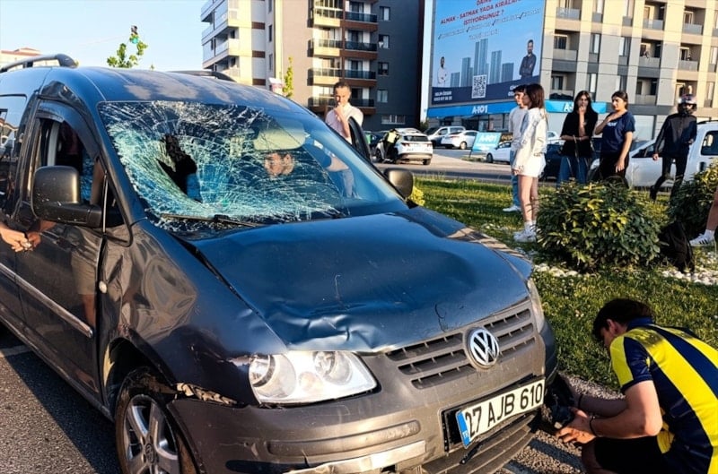Tekirdağ'da Elektrikli Bisiklete Çarpan Ticari Araçta Kadın Hayatını Kaybetti