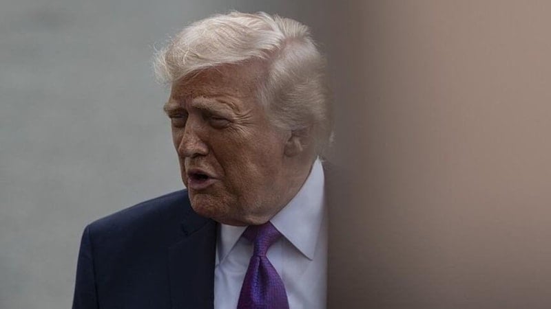 Trump, İran'ı Masaya Dönmeye Davet Etti: Füze Saldırısıyla Tansiyonu Yükseltti