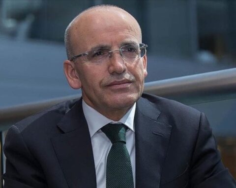 Türkiye Ekonomisi, 23 Çeyrektir Kesintisiz Büyüyerek İlk Çeyrekte Yüzde 2,5 Artış Gösterdi